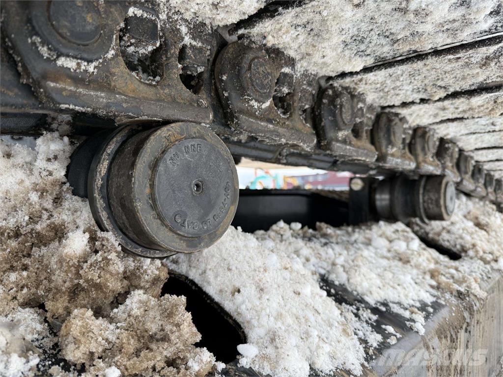 CAT 320 D3 GC Bageri guseničari