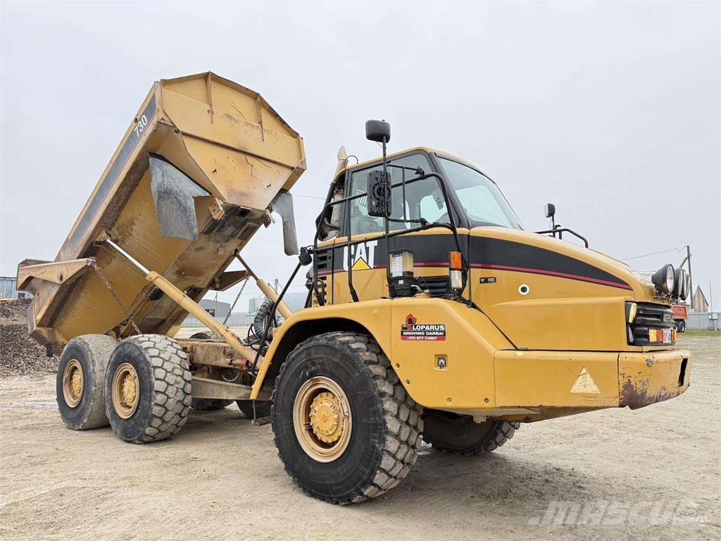 CAT 730 with TAILGATE Зчленовані самоскиди