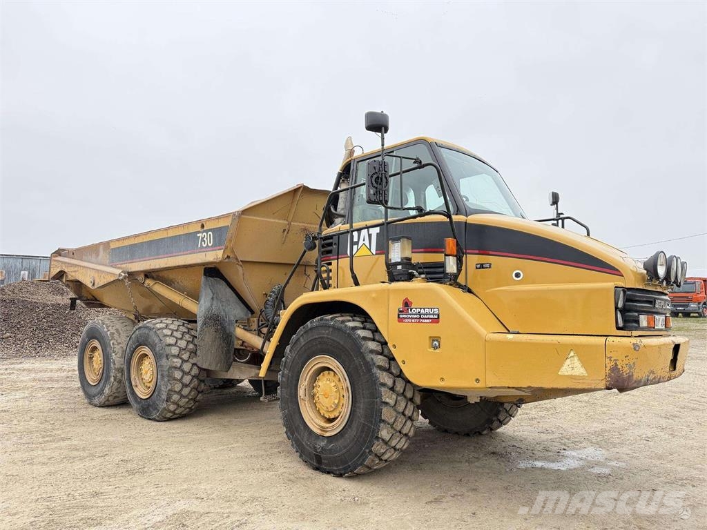 CAT 730 with TAILGATE Зчленовані самоскиди