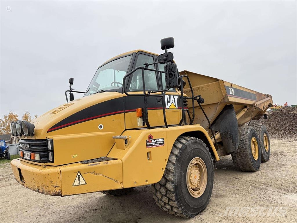 CAT 730 with TAILGATE Зчленовані самоскиди