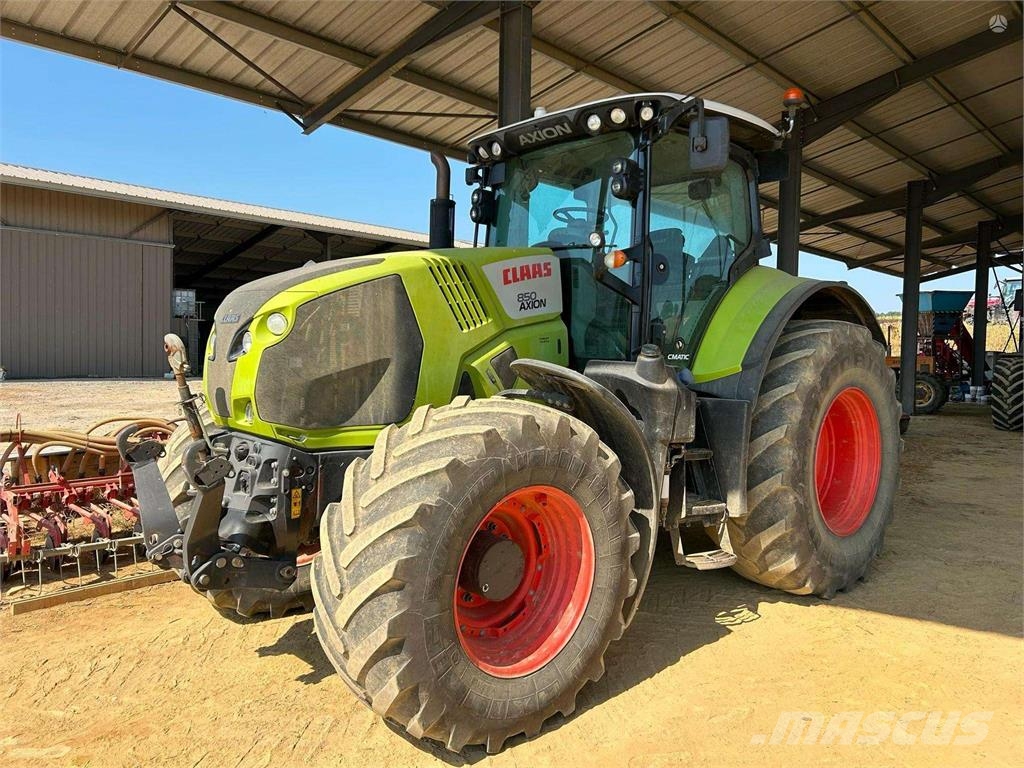 CLAAS Axion 850 Traktoriai
