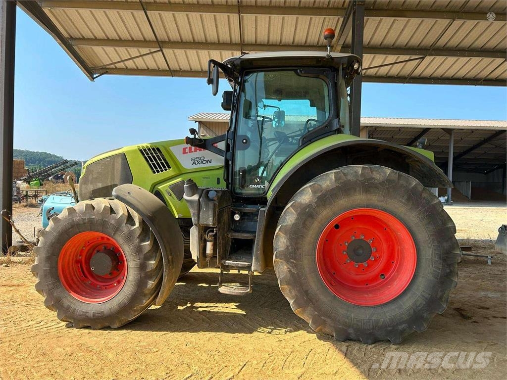 CLAAS Axion 850 Traktoriai