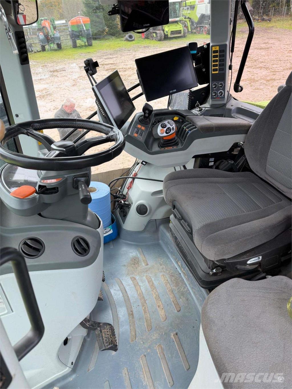 CLAAS Axion 960TT Traktori