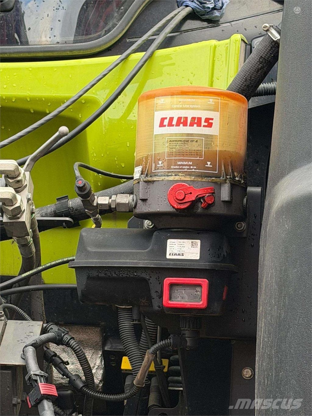 CLAAS Axion 960TT Traktori