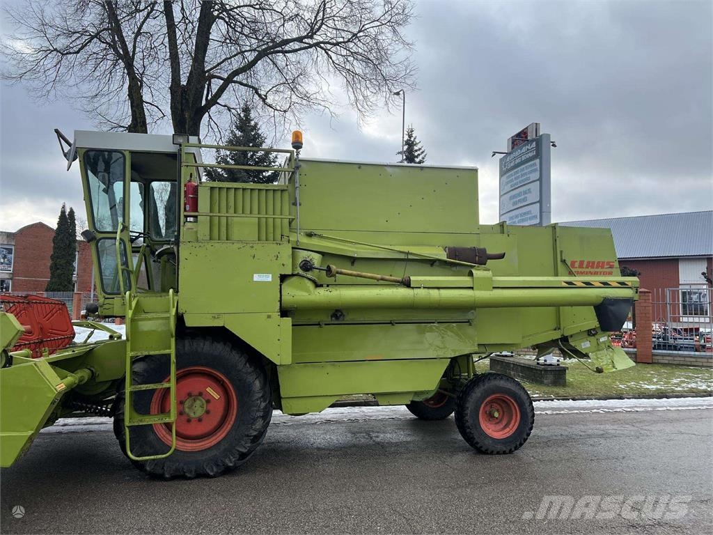 CLAAS Dominator 85 Kombajni