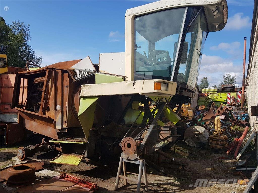 CLAAS Jaguar 600-800 ماكينات زراعية - غير ذلك
