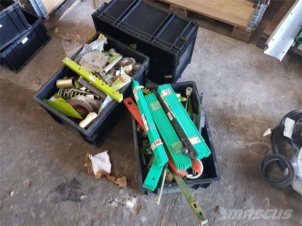CLAAS Jaguar 600-800 ماكينات زراعية - غير ذلك