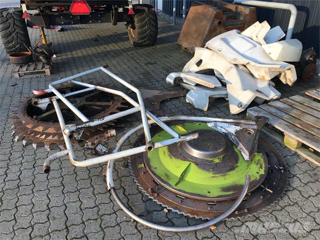 CLAAS Jaguar 600-800 ماكينات زراعية - غير ذلك