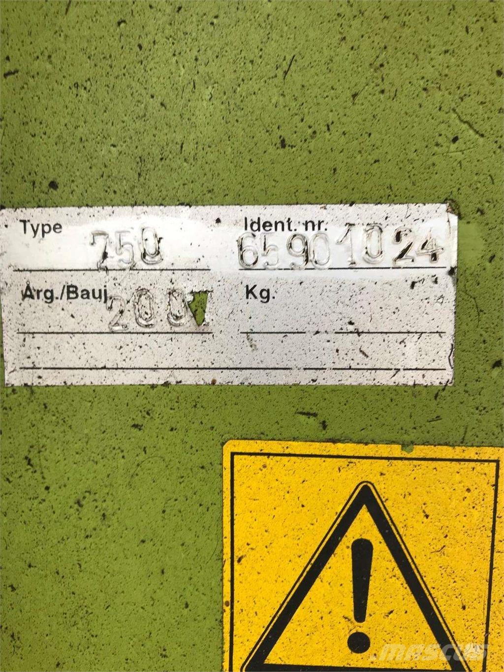 CLAAS Jaguar 600-800 ماكينات زراعية - غير ذلك