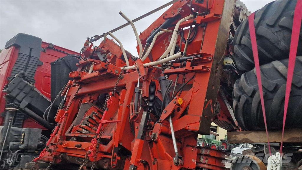 CLAAS Kemper 375 Formuojančios žoliapjovės