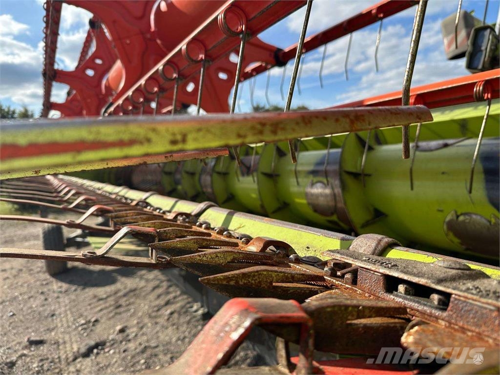 CLAAS Lexion 670 Derliaus nuėmimo kombainai