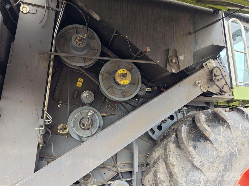 CLAAS LEXION 670 4WD 聯合收穫機