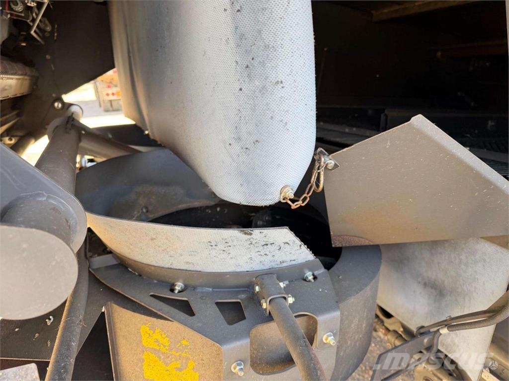 CLAAS Lexion 770TT Derliaus nuėmimo kombainai
