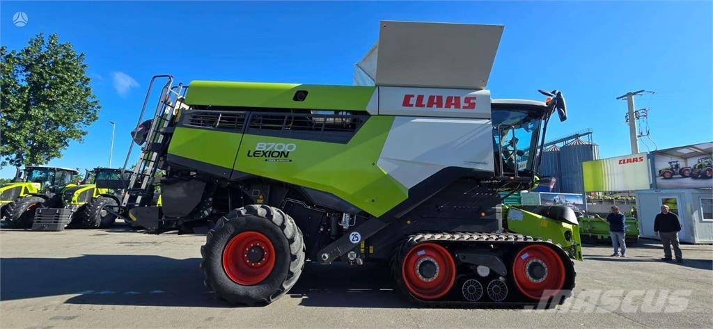 CLAAS Lexion 8700 TT Kombinované zberacie stroje