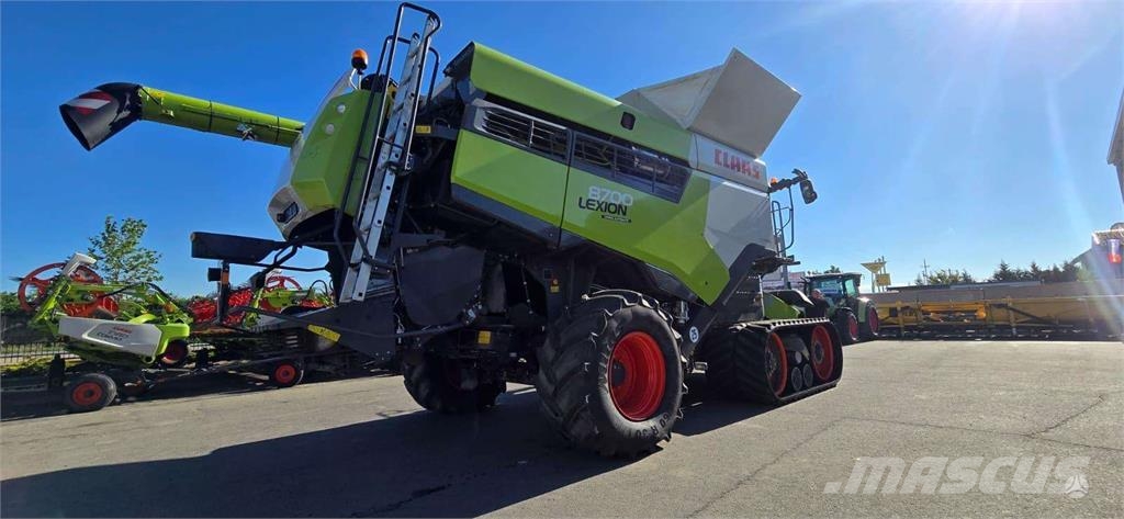 CLAAS Lexion 8700 TT Kombinované zberacie stroje