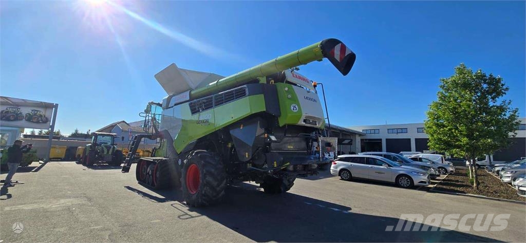 CLAAS Lexion 8700 TT Kombinované zberacie stroje