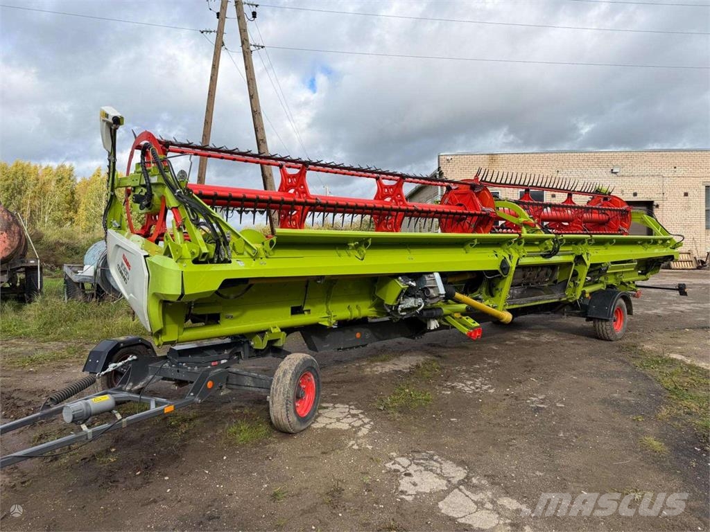 CLAAS Lexion 8700TT حصادات