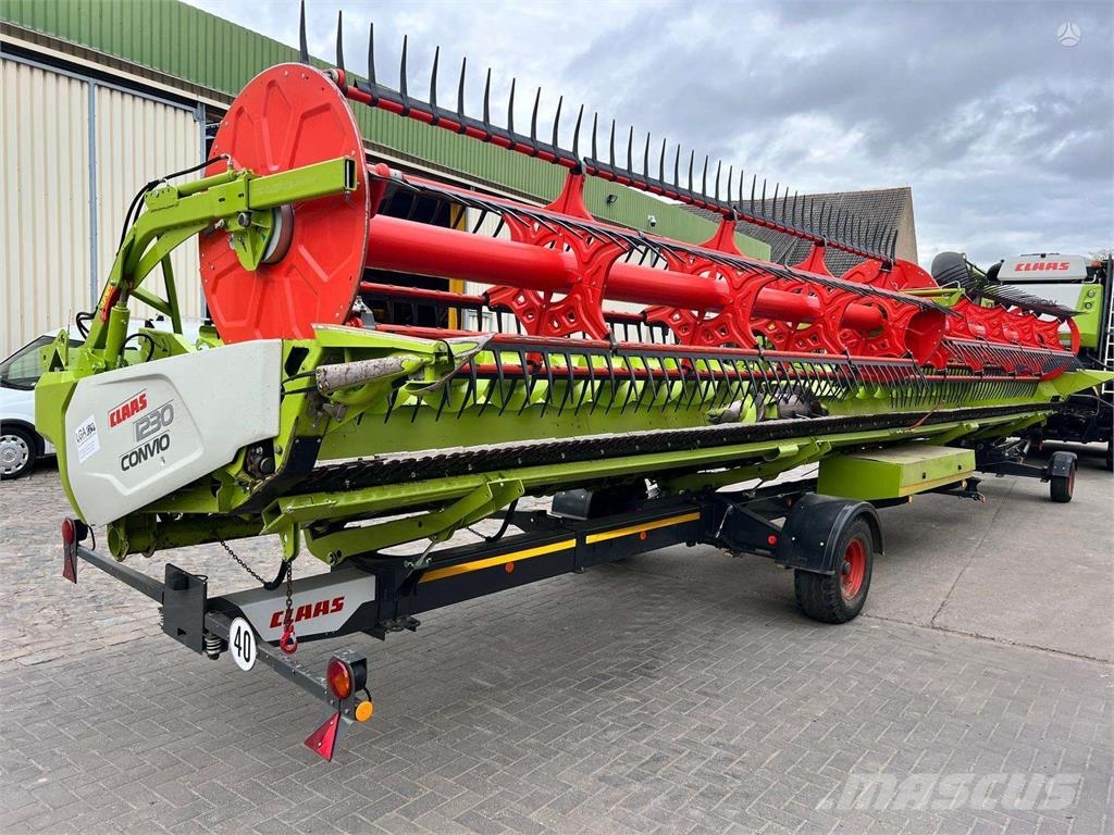 CLAAS Lexion 8800 حصادات