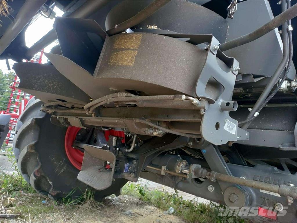 CLAAS LEXION 8900TT Kombajni