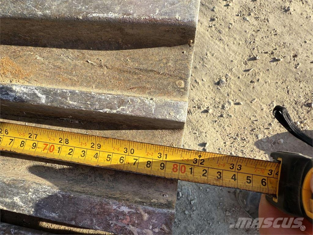 Develon DX 225 LC 800 mm, LONG REACH حفارات زحافة