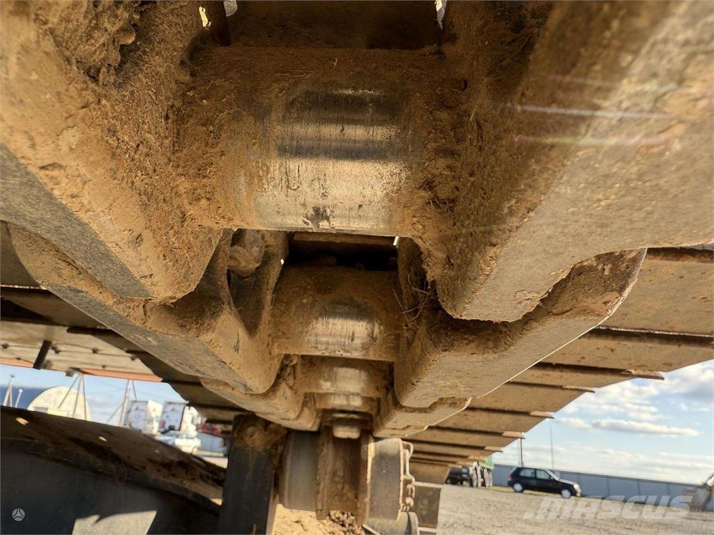 Develon DX 225 LC 800 mm, LONG REACH حفارات زحافة