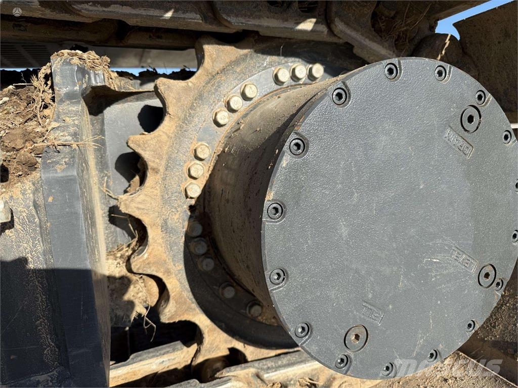 Develon DX 225 LC 800 mm, LONG REACH حفارات زحافة
