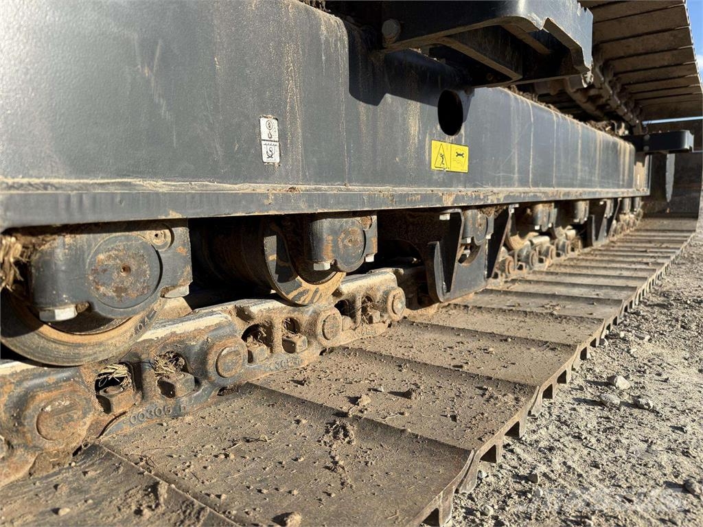 Develon DX 225 LC 800 mm, LONG REACH حفارات زحافة