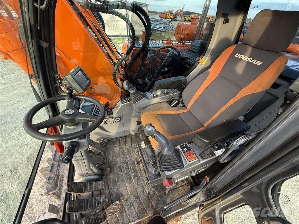 Doosan DX 160 W , ROTO + GRAPPLE Колісні екскаватори