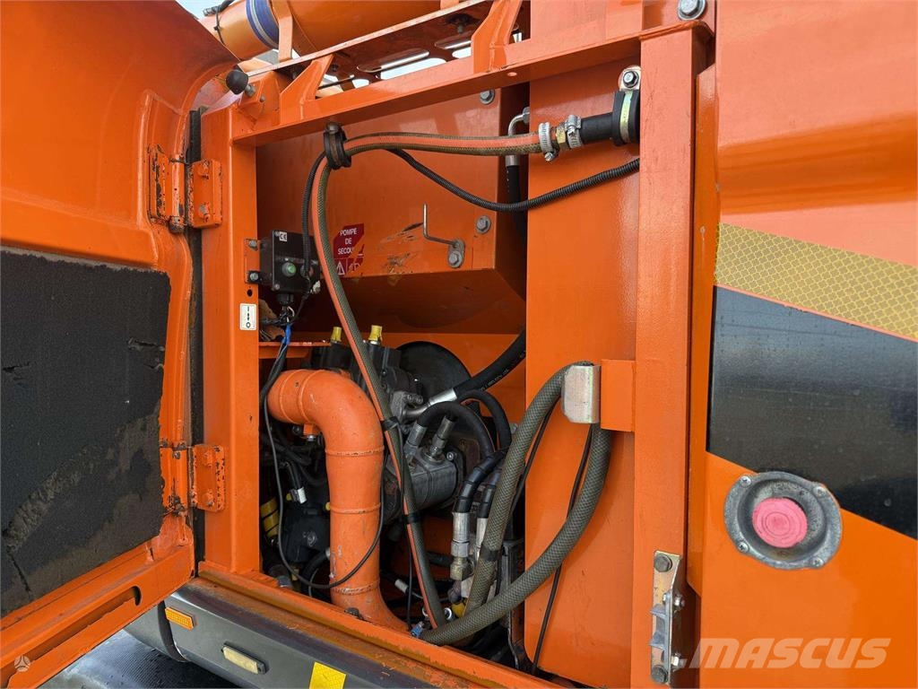 Doosan DX 160 W , ROTO + GRAPPLE Колісні екскаватори
