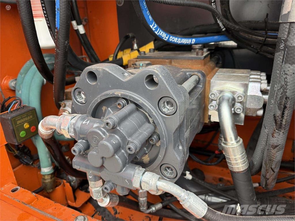 Doosan DX 225 LC-3 Vikšriniai ekskavatoriai