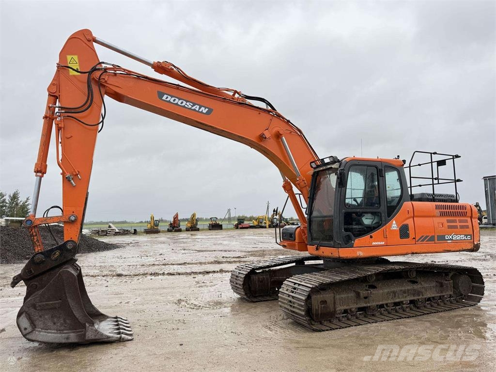 Doosan DX 225 LC-3 , 800 mm Гусеничні екскаватори