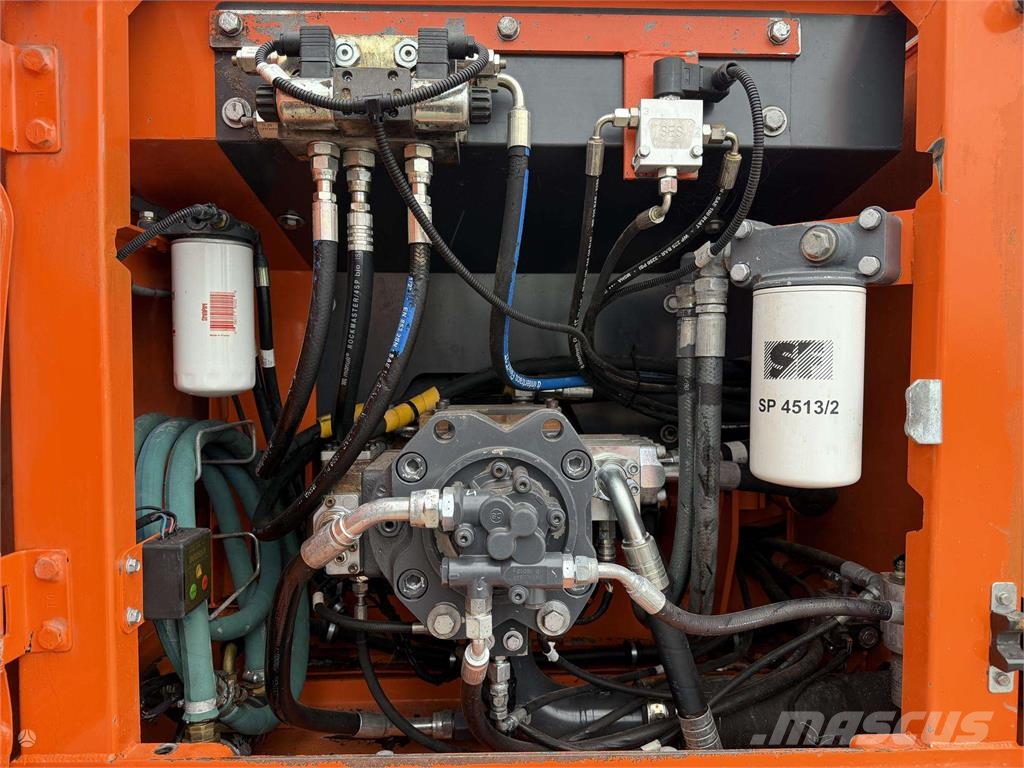 Doosan DX 225 LC-3 , 800 mm Гусеничні екскаватори