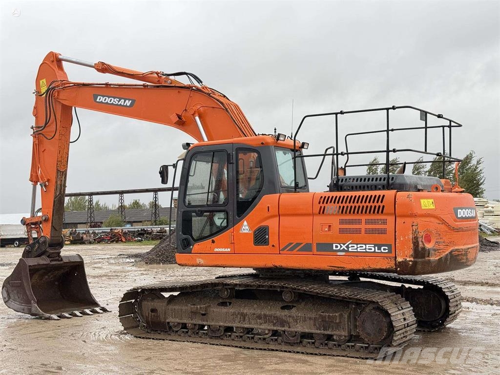 Doosan DX 225 LC-3 , 800 mm Гусеничні екскаватори