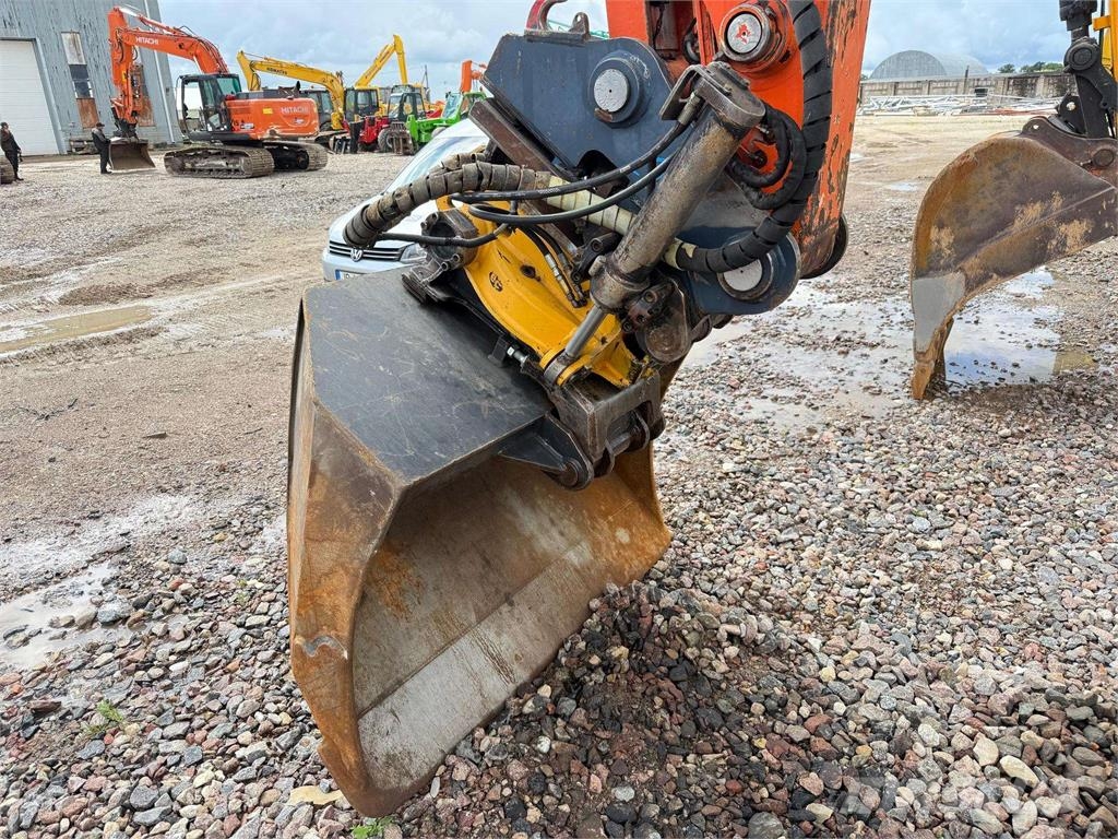 Doosan Engcon Rototilt + coupler Rupsgraafmachines