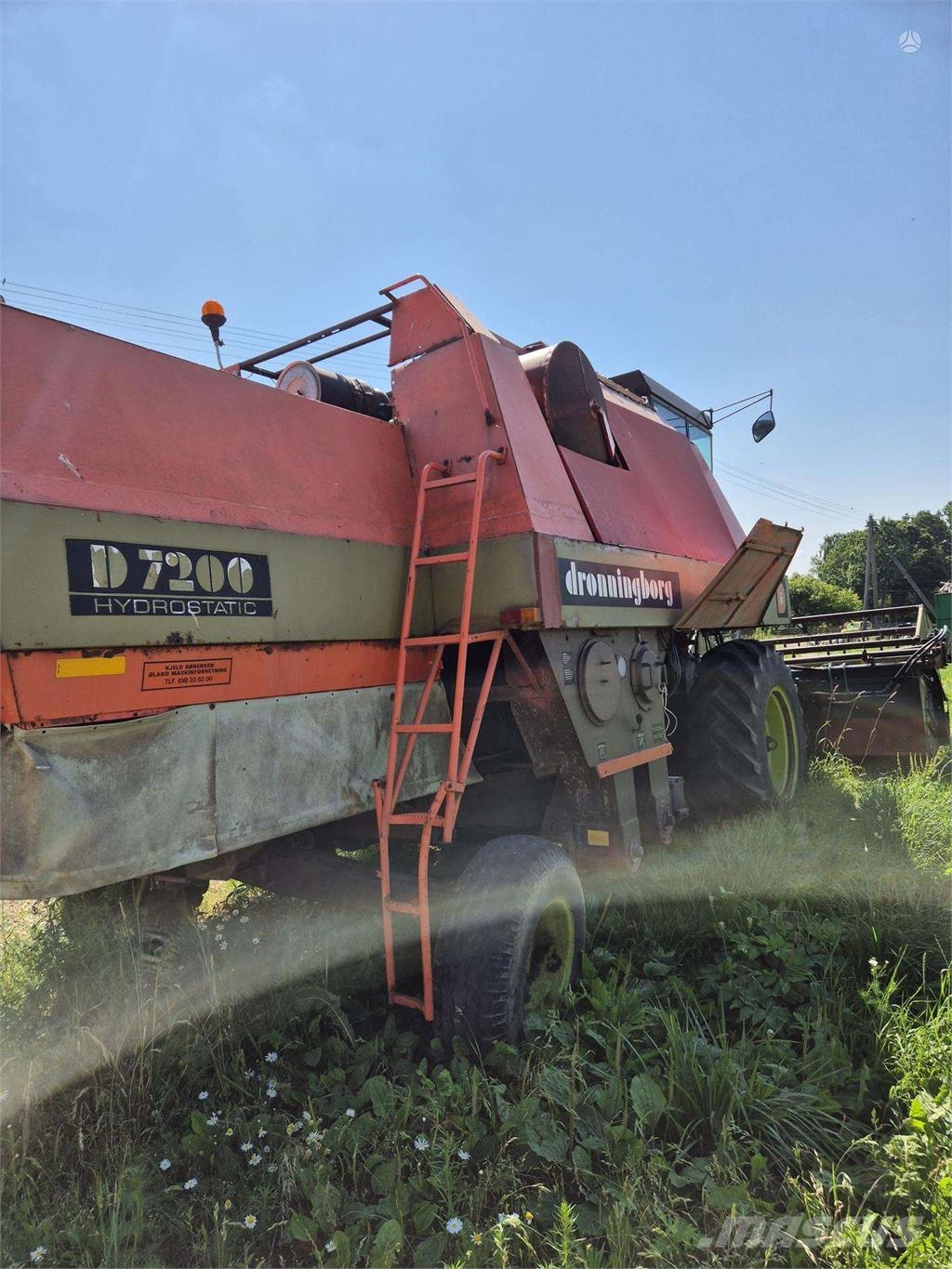 Dronningborg D7200 Hydrostatic 聯合收穫機