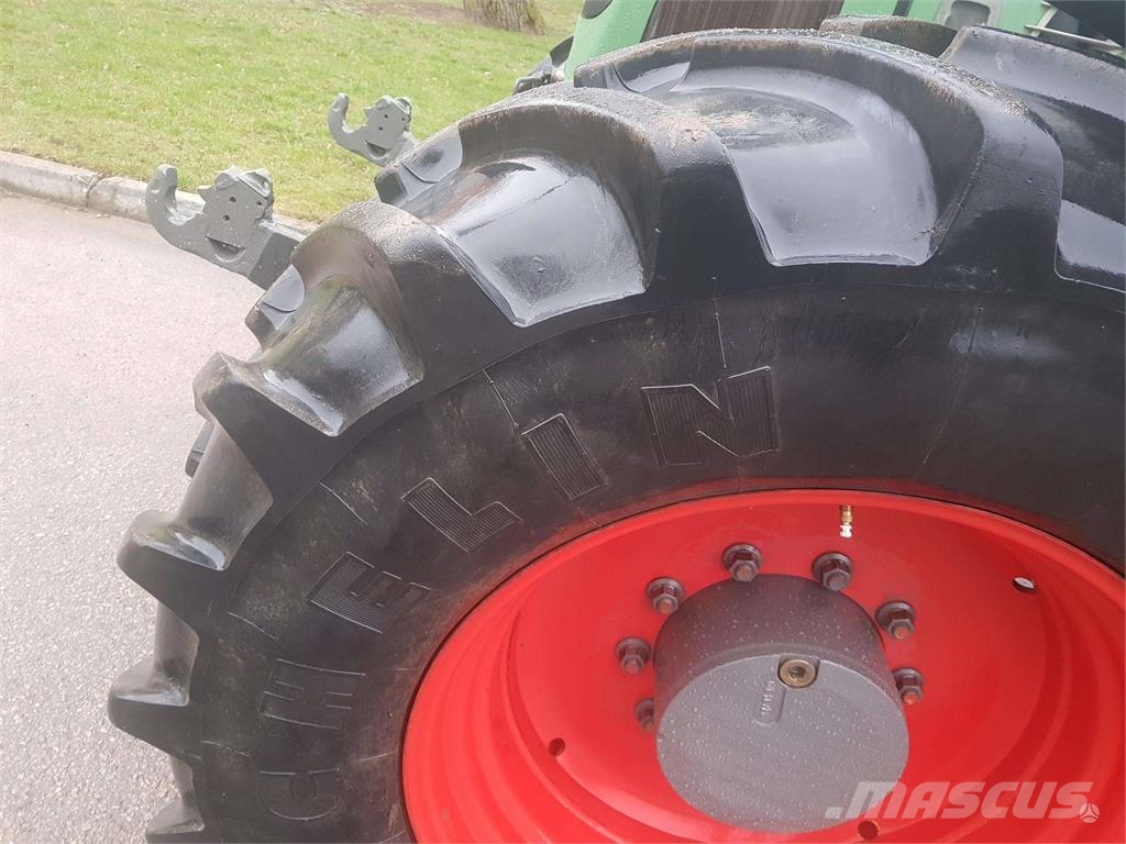 Fendt 818 Vario TMS Traktoriai
