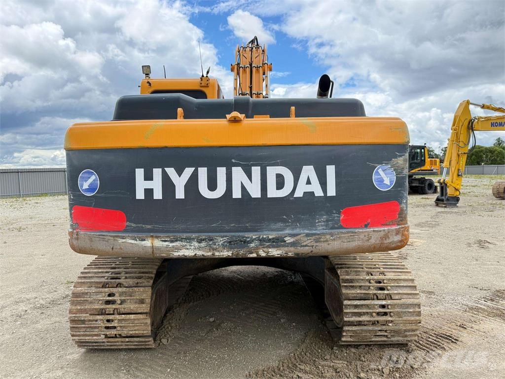 Hyundai Robex 210 LC-9 Гусеничні екскаватори