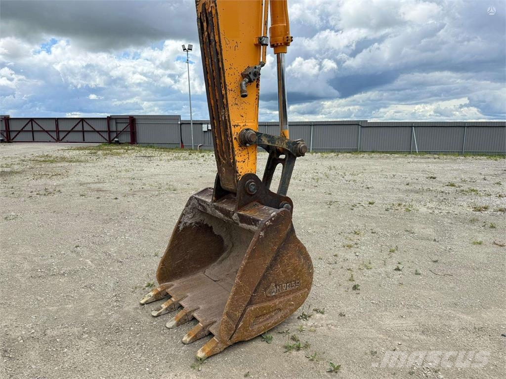 Hyundai Robex 210 LC-9 Гусеничні екскаватори