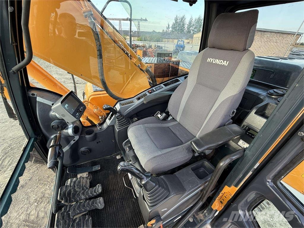 Hyundai Robex 210 LC-9 Гусеничні екскаватори