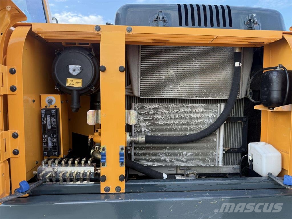 Hyundai Robex 210 LC-9 Гусеничні екскаватори