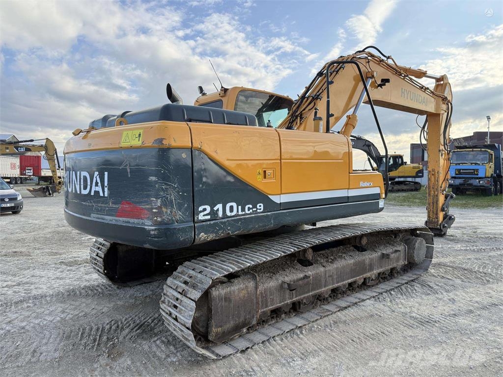 Hyundai Robex 210 LC-9 Гусеничні екскаватори