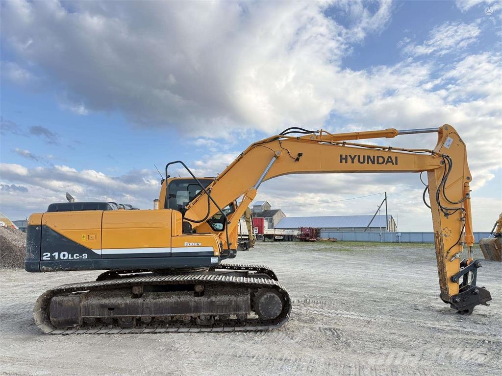Hyundai Robex 210 LC-9 Гусеничні екскаватори