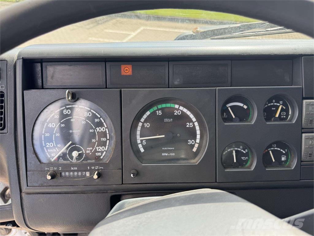 Iveco Eurotech 260E35 덤프 트럭