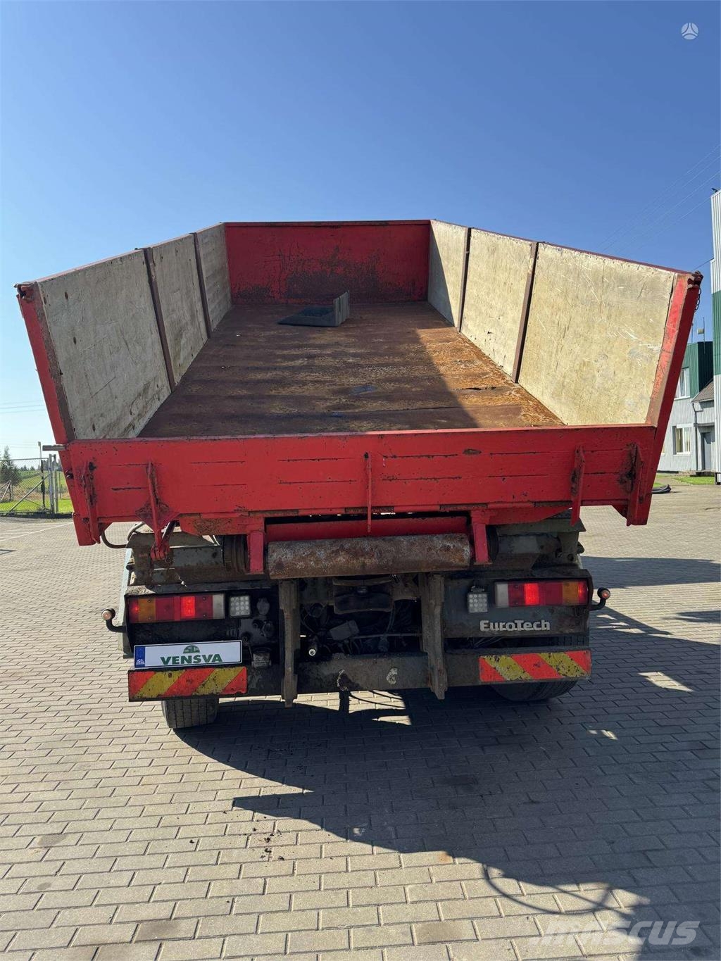 Iveco Eurotech 260E35 덤프 트럭