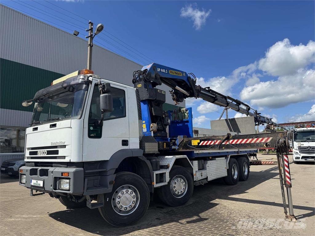 Iveco EuroTrakker 410 E44H + PALFINGER PK44002 + JIB PJ1 Caminhões guindaste