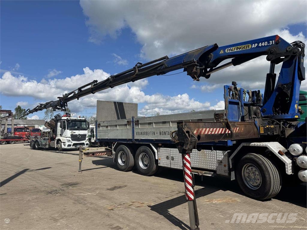 Iveco EuroTrakker 410 E44H + PALFINGER PK44002 + JIB PJ1 Caminhões guindaste