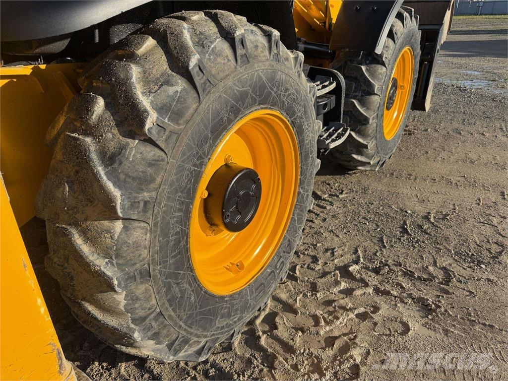 JCB 4 CX , quick coupler front & b Buldoexcavatoare