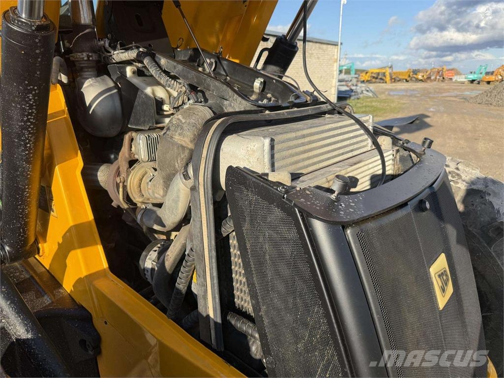 JCB 4 CX , quick coupler front & b Buldoexcavatoare
