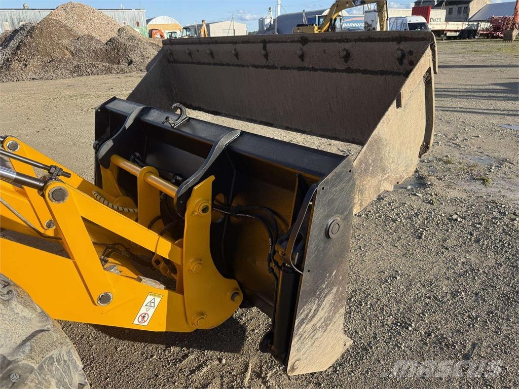 JCB 4 CX , quick coupler front & b Buldoexcavatoare