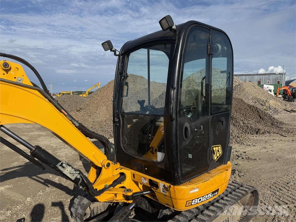JCB 8025 ZTS , 3 ton Nauji viksrai Excavadoras sobre orugas